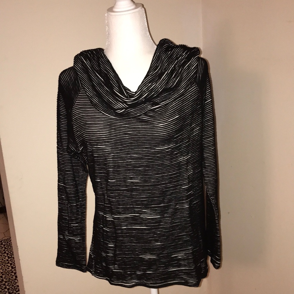 NWT Dolan Left Coast Collection lady’s top